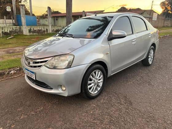 TOYOTA ETIOS 1.5 XLS SEDAN 16V FLEX 4P MANUAL TOYOTA ETIOS 1.5 XLS SEDAN 16V FLEX 4P MANUAL